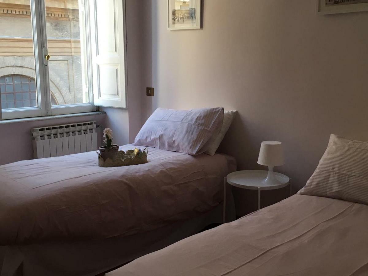 Loft Campo De' Fiori - Appartamento Campo De' Fiori - Le Cugine Рим Екстер'єр фото